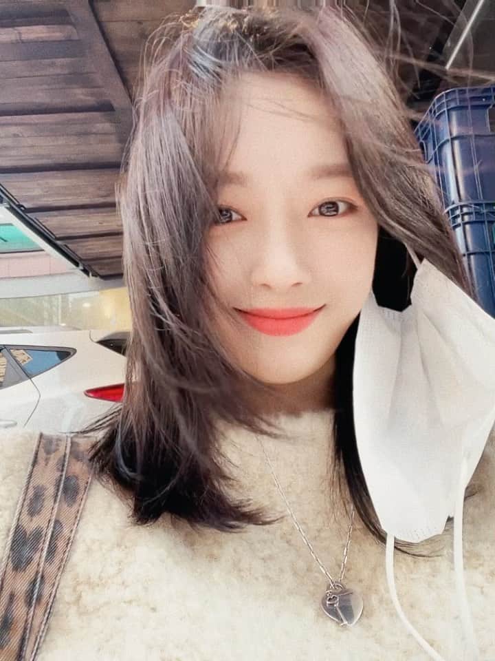 ナリ のインスタグラム：「날씨 조오타」