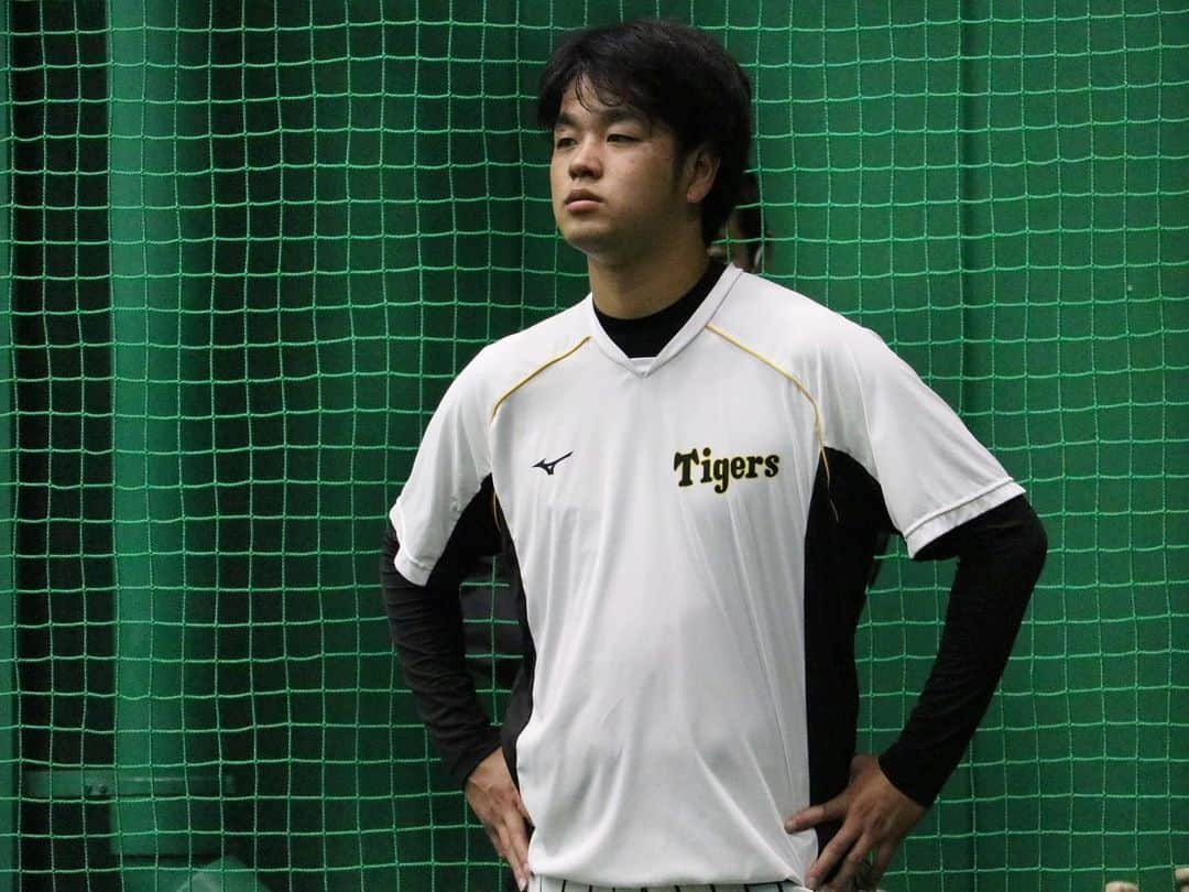 阪神タイガースさんのインスタグラム写真 - (阪神タイガースInstagram)「明日の最終戦に向け、甲子園で全体練習を行いました‼︎  #岩崎優 選手 #佐藤輝明 選手 #ジョーガンケル 選手 #梅野隆太郎 選手 #小林慶祐 選手 #山本泰寛 選手 #小川一平 選手 #大山悠輔 選手 #髙橋遥人 選手 #坂本誠志郎 選手 #阪神タイガース #挑超頂」10月25日 16時37分 - hanshintigers_official