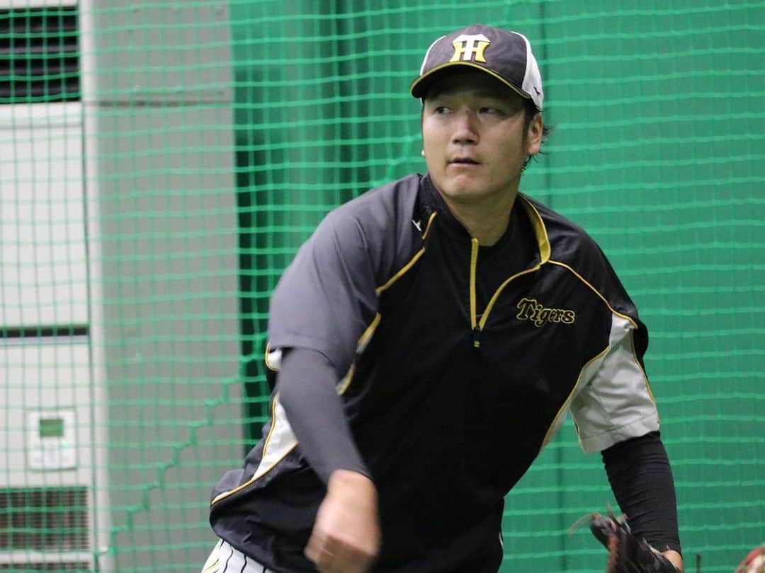 阪神タイガースさんのインスタグラム写真 - (阪神タイガースInstagram)「明日の最終戦に向け、甲子園で全体練習を行いました‼︎  #岩崎優 選手 #佐藤輝明 選手 #ジョーガンケル 選手 #梅野隆太郎 選手 #小林慶祐 選手 #山本泰寛 選手 #小川一平 選手 #大山悠輔 選手 #髙橋遥人 選手 #坂本誠志郎 選手 #阪神タイガース #挑超頂」10月25日 16時37分 - hanshintigers_official