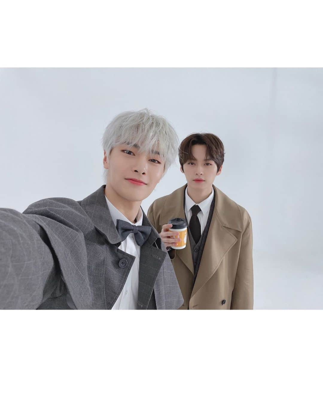 Stray Kidsさんのインスタグラム写真 - (Stray KidsInstagram)「우리노형 생일축하혀 #StrayKids#STAY#우리집_큰고양이_리노형_생일#IN슼타그램#🐰🦊」10月25日 18時06分 - realstraykids