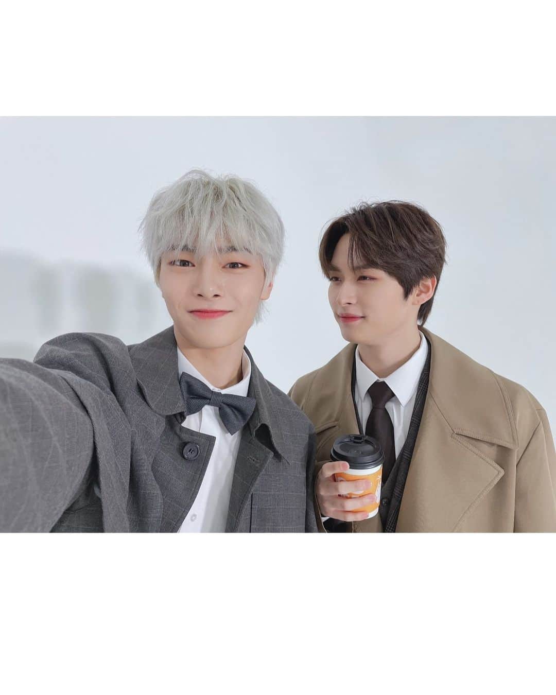 Stray Kidsさんのインスタグラム写真 - (Stray KidsInstagram)「우리노형 생일축하혀 #StrayKids#STAY#우리집_큰고양이_리노형_생일#IN슼타그램#🐰🦊」10月25日 18時06分 - realstraykids