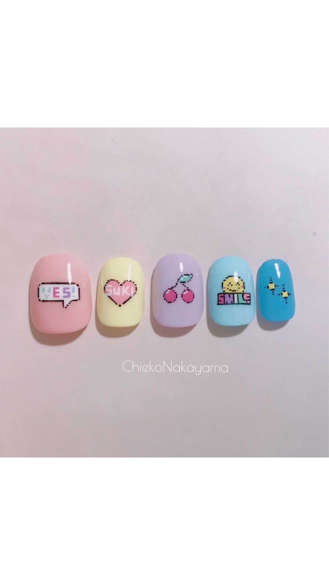 なかやまちえこのインスタグラム：「@pregelofficial @kimacat_betty  #nail #nails #nailart #ネイル #美甲 #ネイルアート  #japanesenailart #manucure #japanesenails #manicurist #gelnails #أظافر #네일아트 #ジェルネイルデザイン #ネイルデザイン #8bitart #8ビット」