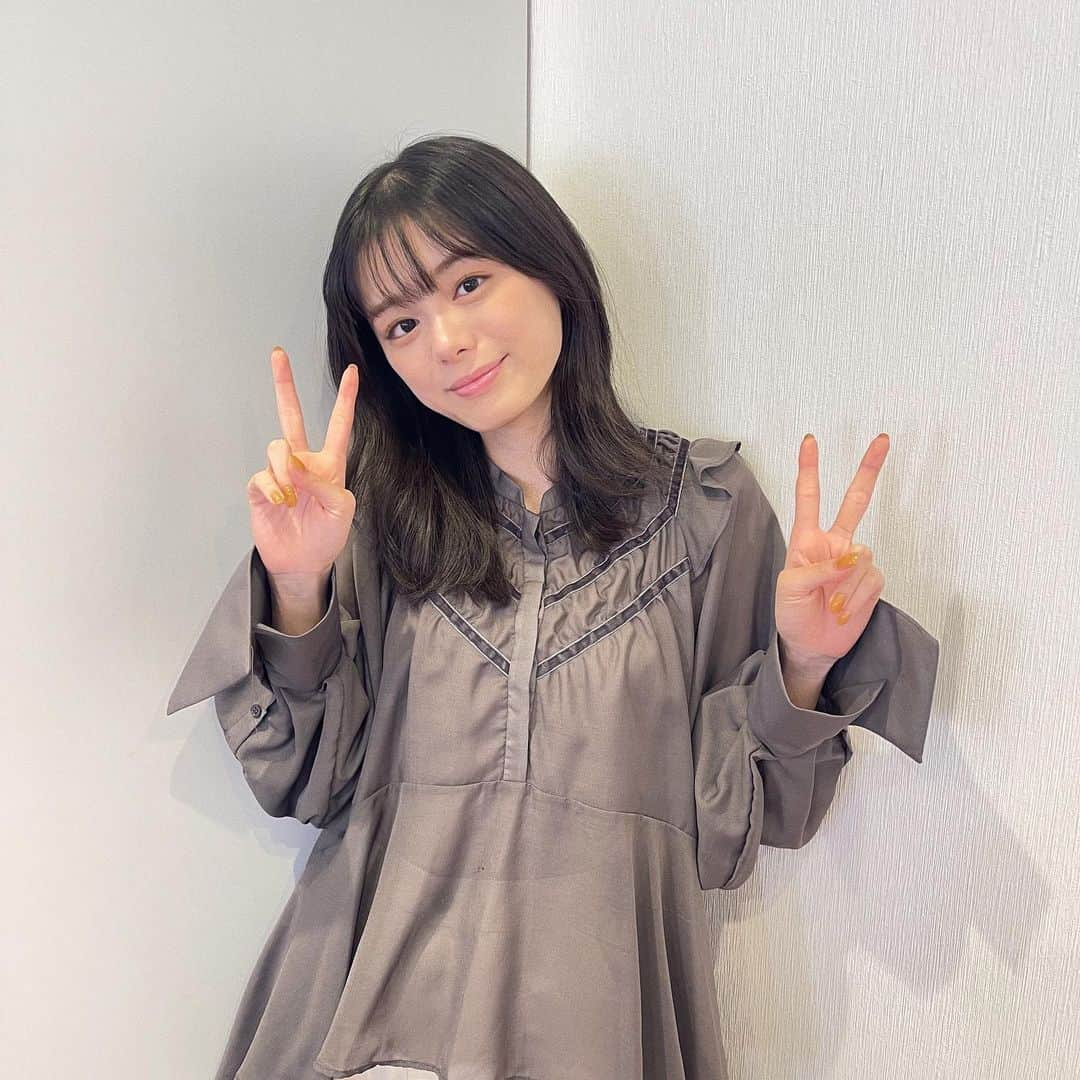 紺野彩夏さんのインスタグラム写真 - (紺野彩夏Instagram)「最近の私服☺︎ 袖がとっても可愛いの〜！ タグ付け見てね🏷」10月25日 19時03分 - ayaka_konno_official