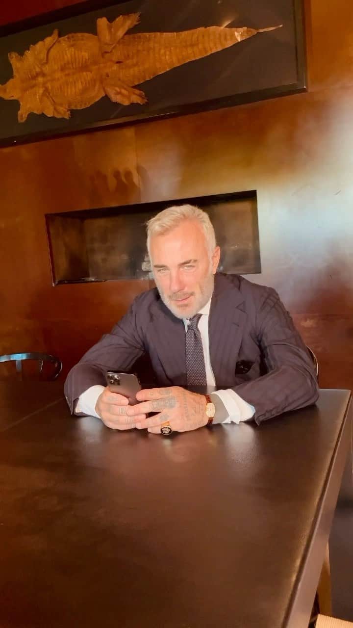 のインスタグラム：「Oggi costituzione della società con Keb…inizia una nuova avventura. Questa volta ho incontrato uno piu’ “loco” di me… Avete dei suggerimenti su dove aprire degli stores? @kebhouze   We just signed , is official , we are business partner… Where should we open the first stores? @kebhouze  #gvlifestyle」