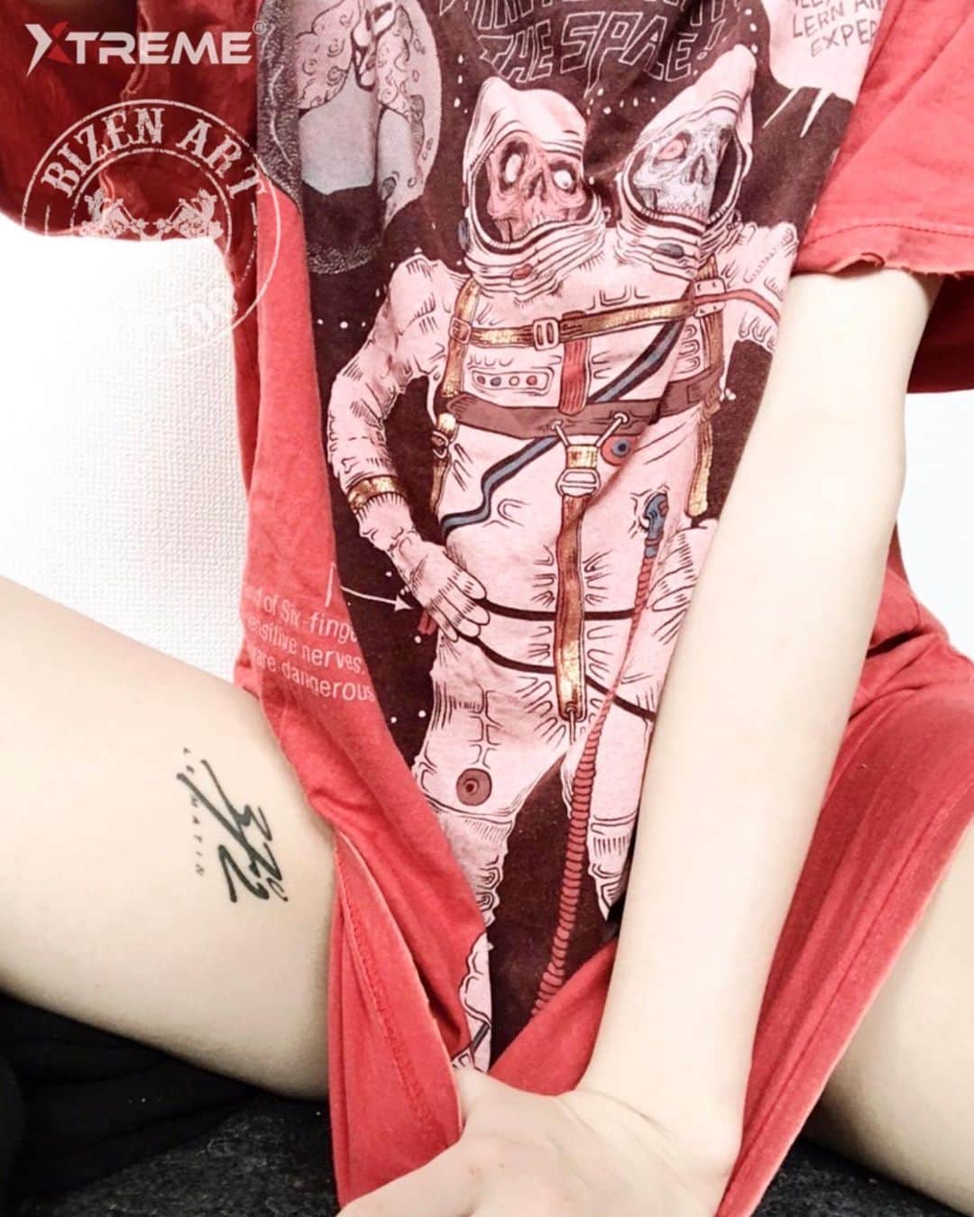 彫師美漸のインスタグラム：「#girlstattoo ・ #美漸ガールズタトゥー  #刺青 #彫師 #美漸 #彫師美漸 #海老名 #中目黒 #表参道 #タトゥー #東京タトゥー #tokyo #tattoo #art #fashion #bizenart #bizen #문신　#Bizentattoo  #tattooer #tattooist #tattooartist #tattooart #tattooshop #japanesetattoo」