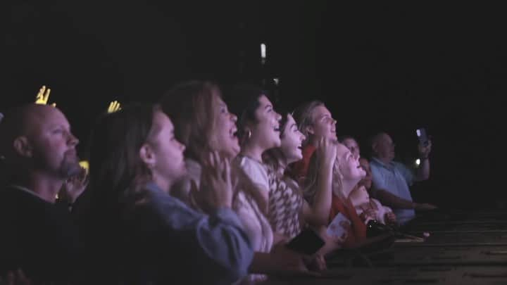 ブリット・ニコルのインスタグラム：「What a fun night at @sacornerstone ! Thank you to all the volunteers, staff, and my amazing team  for making this happen! It was an encouraging night, and @matthagee word was so good!! Also the firework show was 🤯🎆!!   📹 - @thebryanware  Hope to be back in Texas soon!!!」