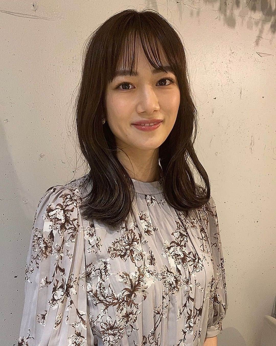 釜井美由紀さんのインスタグラム写真 - (釜井美由紀Instagram)「new hair✂︎♡ ⁡ ⁡ 伸ばしていた髪を切りました💇‍♀️ この長さは落ち着く…❣️ ⁡ @enci_kondo いつもありがとうございます😌 ⁡ #haircut  #ミディアム  #くびれヘア」10月26日 1時42分 - miyuki.kamai