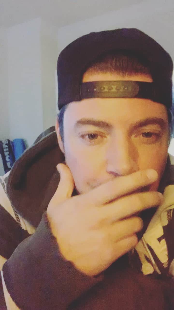 ジョッシュ・ヘンダーソンのインスタグラム：「Video will be coming soon !! So sorry couldn’t make it happen today. But I want y’all to be able to get the song stream the song etc when I drop the video. I truly can’t wait to share this video and song with you all ! Love you guys God bless ya all!!! #lottalove」