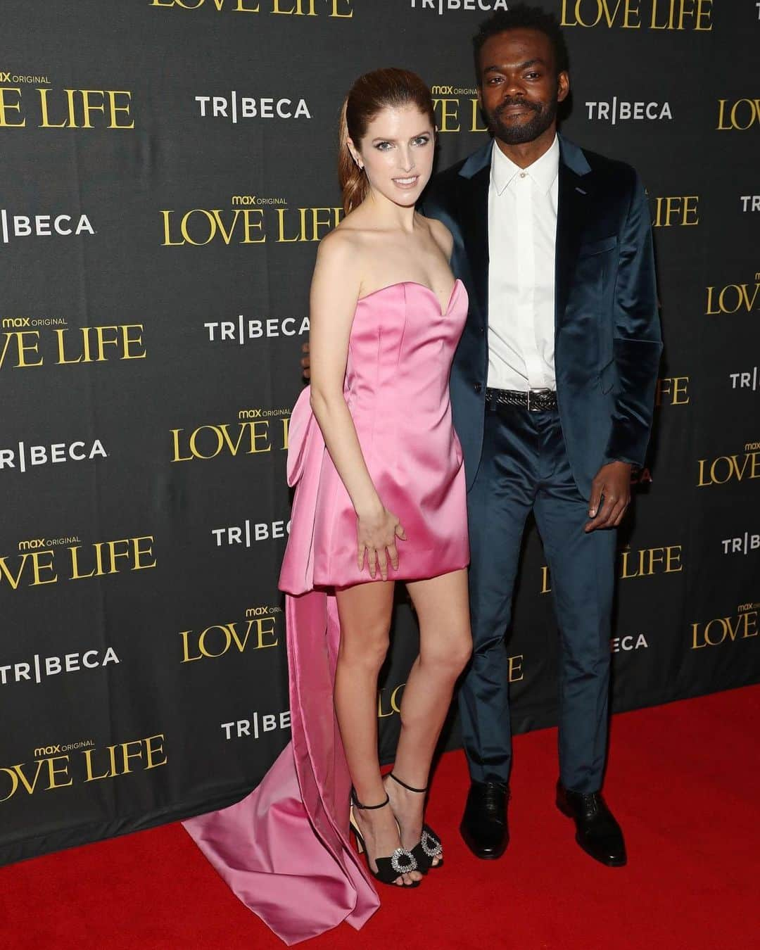 アナ・ケンドリックのインスタグラム：「Chidi….. uh, Chidi Anna Kendrick! @williamjacksonharper @lovelifeonmax @nbcthegoodplace」