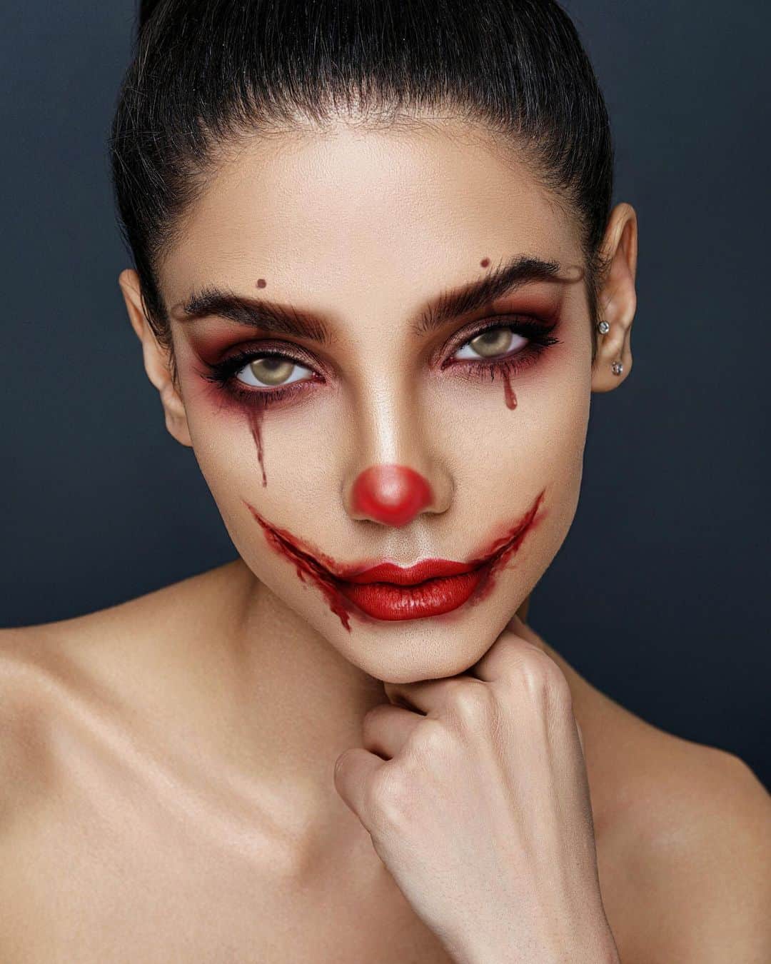 MakeupPlusさんのインスタグラム写真 - (MakeupPlusInstagram)「1, 2, 3 or 4 for Halloween? Comment below. #makeupplus #halloween #halloweenmakeup」10月26日 16時52分 - makeupplusapp