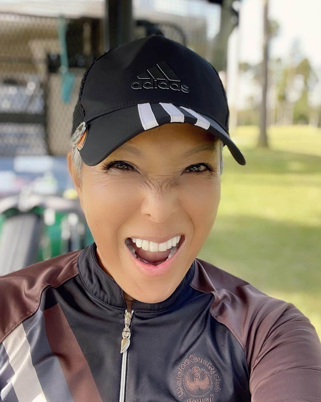 ピーターさんのインスタグラム写真 - (ピーターInstagram)「またまた、ゴルフ2連ちゃん笑笑⛳️  昨日は、 「東京クラシッククラブ」  岡田社長グループの皆様との、楽しいラウンドです❤️❤️❤️❤️  天候にも恵まれてますね⛳️  このワンちゃんは、友人のペンションにて…。  　　　　慎之介拝  #池畑慎之介  #ピーター  #秋晴れ  #2連ちゃん #ゴルフ  #東京クラシッククラブ」10月26日 11時58分 - oziba1952