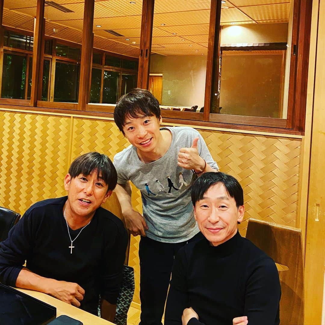 のインスタグラム：「めちゃんこ貴重な話をたくさん聞かせていただきました‼︎ いかしていきたいと思います🏇  2人の関係性いいなぁ😚  #横山典弘 #四位洋文」