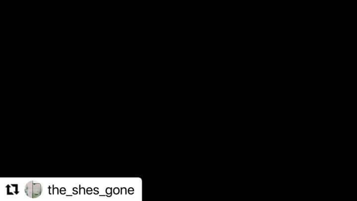 梶原凪のインスタグラム：「#Repost @the_shes_gone   the shes goneさんの新曲「Make my day」のmusic videoに出演させていただきました！  優しくて心が温まる音楽にとても癒されます。 つい空を見上げて歩きたくなります！！ 私は毎朝この曲を聴きてマスクの下で歌いながらお散歩してます😆  youtu.be/gP3l3zAYseY  #theshesgone  #Makemyday」