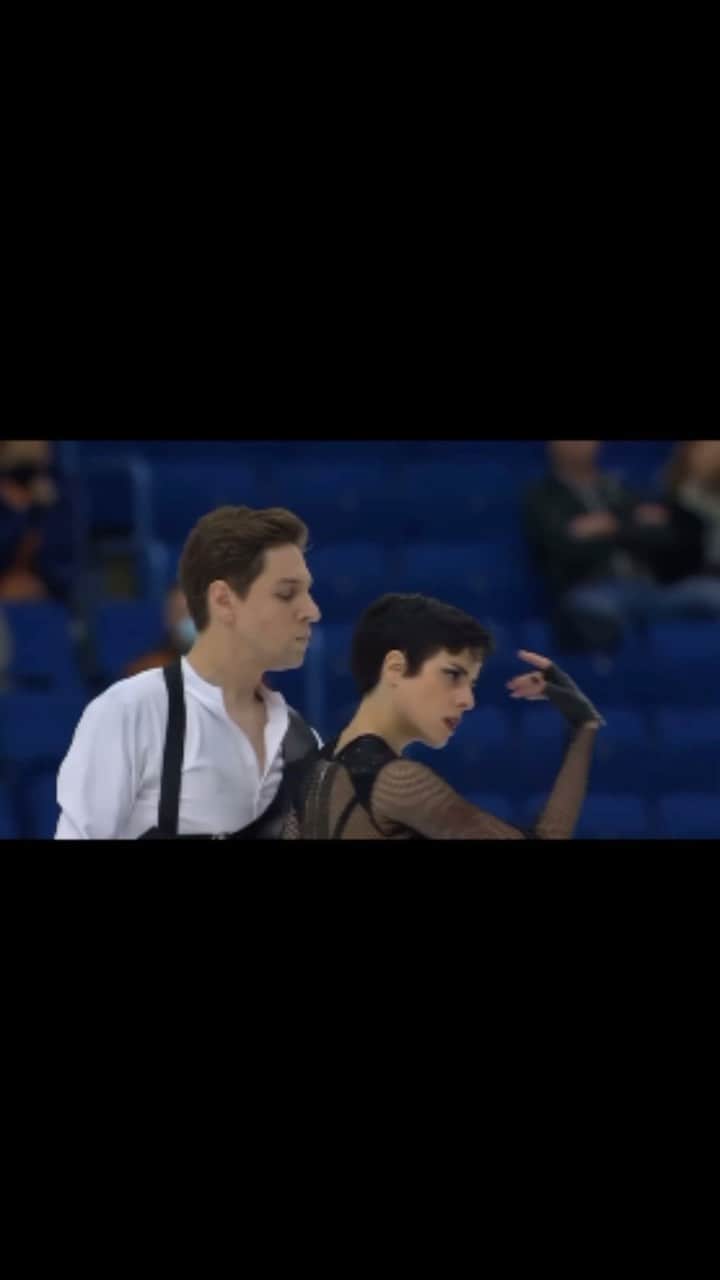 のインスタグラム：「“Hey, espera que me peino y voy” 😎⛸   Pocas cosas me gustan más que el comienzo de este programa… ¿A vosotros? ¿Qué parte os gusta más?  Por cierto, si existe la reencarnación, me pido @beyonce , que quede constancia 📝😬」