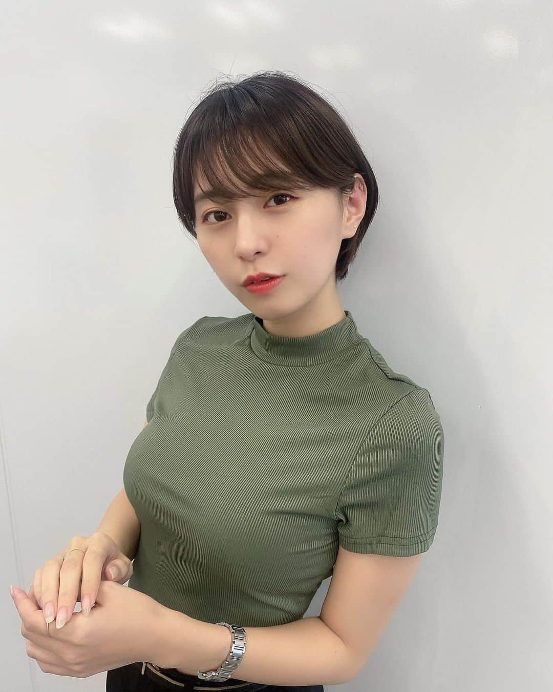 美女美容事情さんのインスタグラム写真 - (美女美容事情Instagram)「《ショートヘア代表🇯🇵✨》 *⁠ 今回ご紹介させて頂きますのは!!👀❤︎⁠⠀ MIORIさん< @__mk.31__ >の素敵なお写真📸⁠⠀⁠⠀⁠⠀⁠ *⁠⠀⁠⠀⁠⠀⁠⠀ 日本が誇るショートヘア代表🇯🇵 その美しさに金メダルを差し上げたいです🏵🥇 *⠀⁠⠀⁠⠀⁠⠀⁠⠀ MIORIさん< @__mk.31__ > ⁠⠀⁠⠀⁠⠀⁠⠀ 素敵な投稿ありがとうございました☺️📸✨ *⠀⁠⠀⁠⠀⁠⠀⁠⠀ MIORIさんのアカウントには他にも素晴らしい投稿が沢山ありますので是非覗いてみてくださいね💁‍♀️💙⁠⠀⁠⠀⁠⠀⁠⠀ *⠀⁠⠀⁠⠀⁠⠀⁠⠀ △▼△▼△▼△▼△▼△▼△▼△▼△▼ ⁠⠀⁠⠀⁠⠀ ❤🧡💛「美女美容事情」💚💙💜⠀⠀⠀⠀⠀⠀⠀⠀⠀⠀⠀⠀⠀⠀⁠⠀⁠⠀⁠⠀⁠⠀⁠⠀ 👇掲載ご希望の方は👇⠀⠀⠀⠀⠀⠀⠀⠀⠀⠀⠀⠀⠀⠀⠀⁠⠀⁠⠀⁠⠀⁠⠀⁠⠀ @b_b_j.jタグ付けと🖤 #ビジョビ ⁠⠀ 🖤タグ付けお願いします✨⠀⠀⠀⠀⠀⠀⠀⠀⠀⠀⠀⠀⠀⠀⠀⁠⠀⁠⠀⁠⠀⁠⠀⁠⠀ △▼△▼△▼△▼△▼△▼△▼△▼△▼ ⁠⠀⁠ #ショートカット #ショートヘア #ショート美女 #ショート美女 #ショート #ヘアスタイル #短髪 #トップス #ニット #秋コーデ」10月26日 17時38分 - b_b_j.j