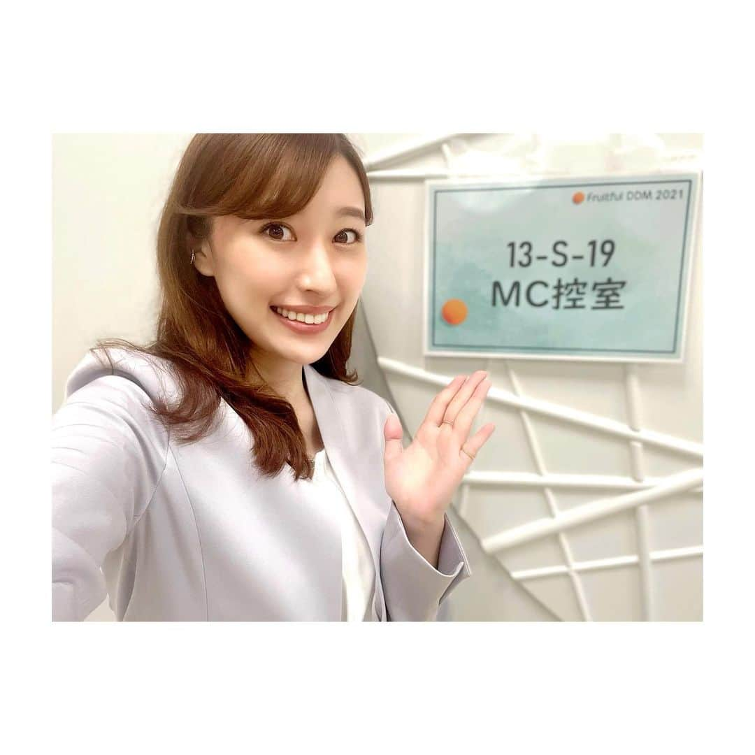 楠紗友里のインスタグラム：「* ADK主催のオンラインイベントMCを 今年も橋永アナウンサーと担当させていただきました☺️🎤 2年連続、ありがとうございます❣️  今年はより一層パワーアップしていて、どのセッションも面白かった🥺✨ 時代と共に変わる広告業界、注目です🙌  #お仕事 #イベントMC #ADK #フリーアナウンサー #アナウンサー #ホリプロ #HAP #楠紗友里」