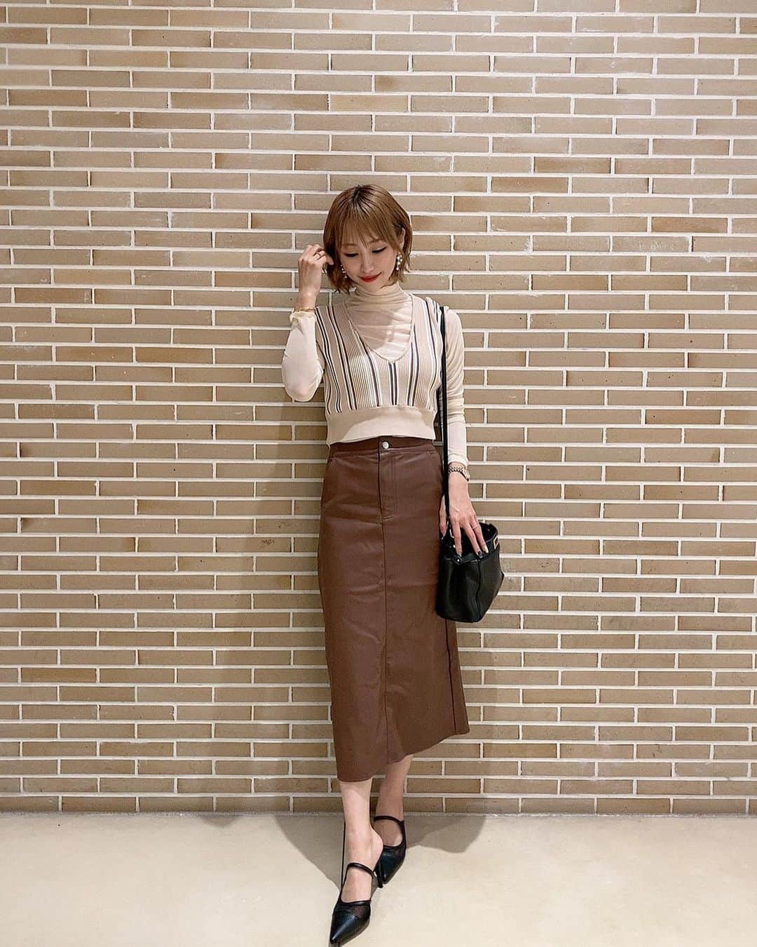 一ノ瀬恋のインスタグラム：「載せてなかった秋コーデ🎃🍁🍄🌰  秋はブラウン率が高い😂  #fashion  #cood #coodinate  #30代ファッション  #30代コーデ  #ショートカット #ショートボブ #ボブヘアー  #イエベ春 #骨格ウェーブ #アクティブキュート #令和2年ベビー #男の子のママ」