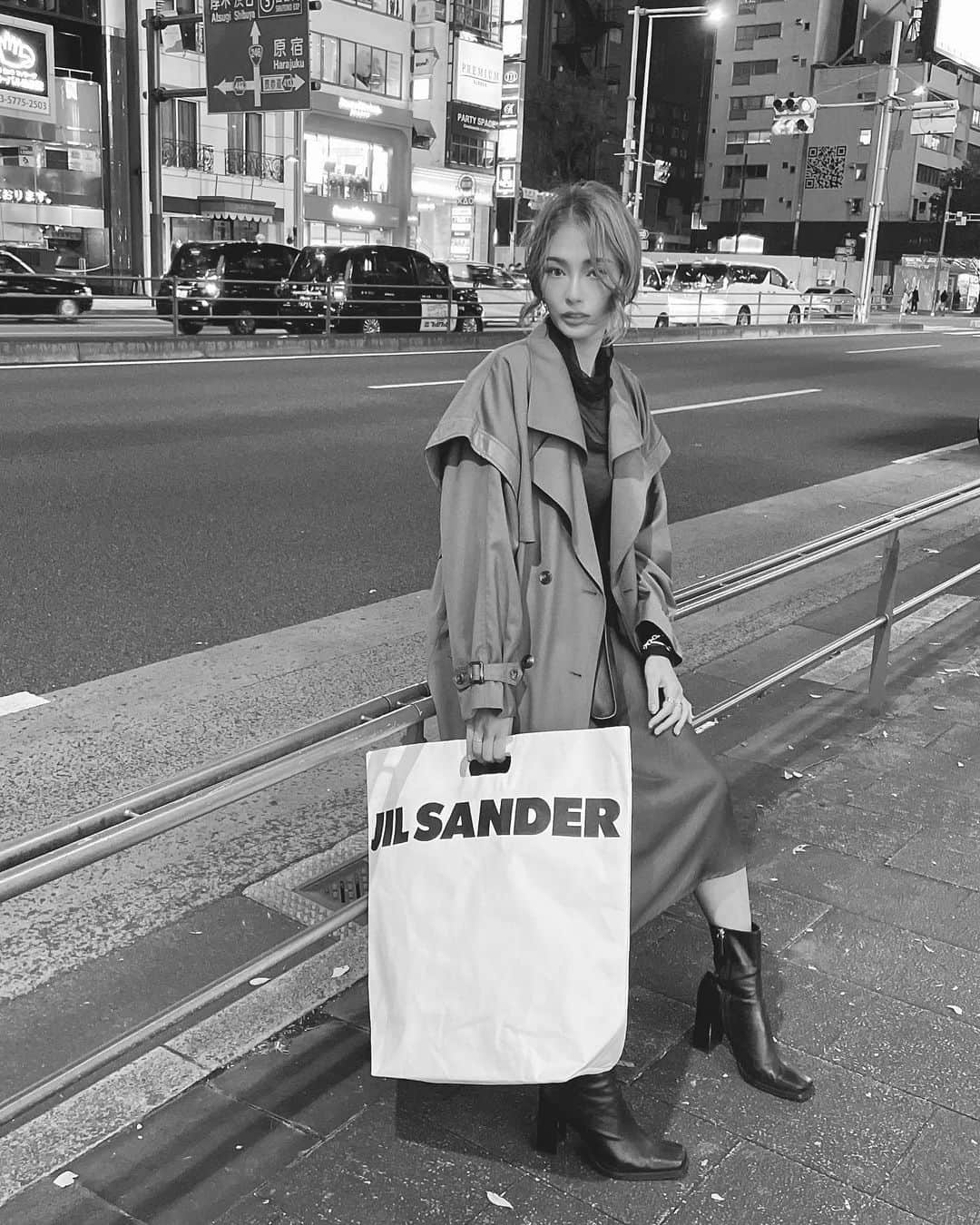 のインスタグラム：「new @jilsander 🖤」