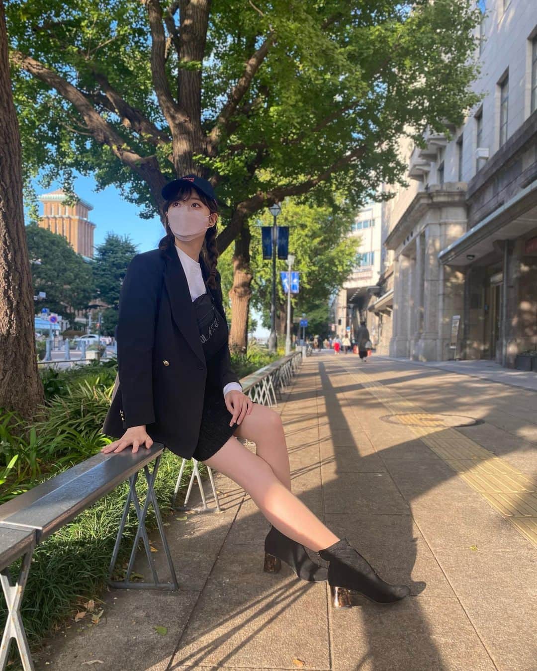 のインスタグラム：「最近よく見るペリカンみたいなマスク貰いました  うれしい  #photo#テーラードジャケット#高身長コーデ#ootd#keithharing」
