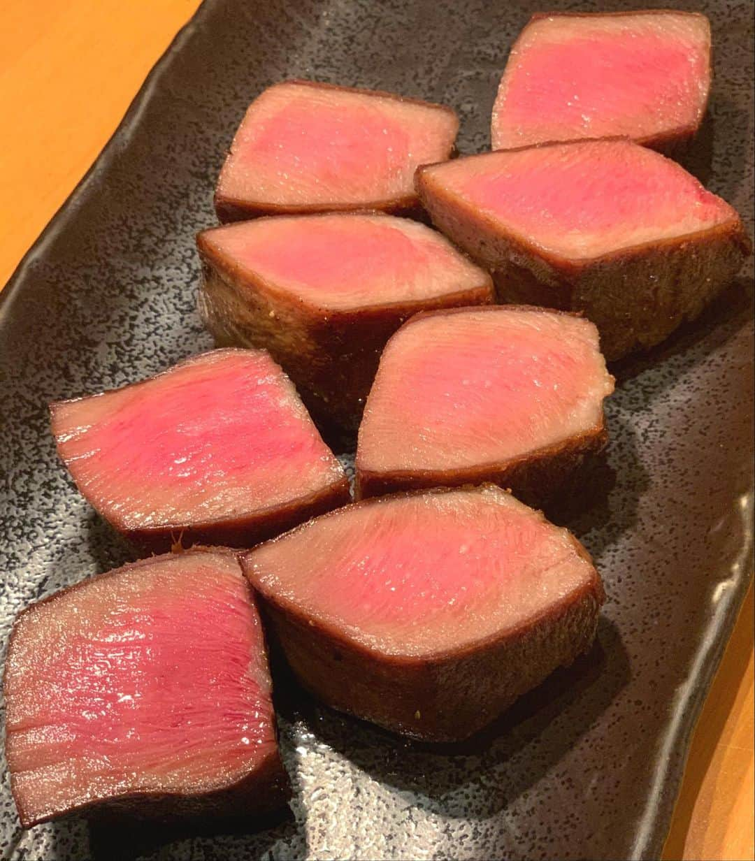 ほねつきかるべのインスタグラム：「【焼肉しみず】さん  厚切りタン！  #不動前グルメ#東京グルメ #焼肉#焼肉部 #厚切り牛タン  #焼肉しみず」