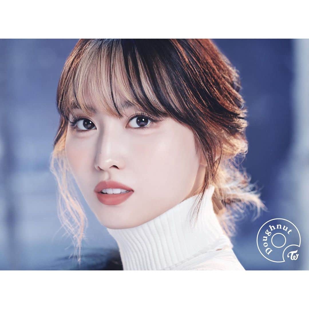 のインスタグラム：「TWICE JAPAN 9th SINGLE『Doughnut』 2021.12.15 Release  MOMO  #TWICE #Doughnut #MOMO」