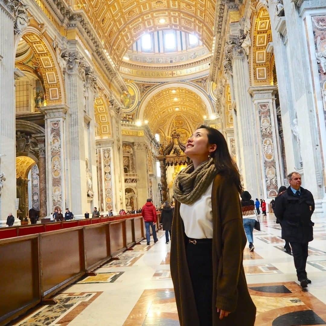 辻恵子のインスタグラム：「\\ いつか海外に行ける日を想像中✈️✨ // . みんなは次海外旅行行くとしたらどこ？？🤭 . 私はイタリアが本当に大好きすぎて、また行きたい！！🇮🇹🍝🍕🤤 日本とは全く違った雰囲気がとても素敵♪ . アートとかたくさんの芸術が多くて本当に魅力的な場所！ 食事もお酒もぜーんぶ含めて最高✨ . コロナ明け海外旅行にまた行ける日が楽しみだなー！！どこに行くか想像するの楽しい、、 行ったことないところ行きたい！ . オススメの国教えてー！！🙋‍♀ . ━…━…━…━…━…━…━…━…━…━ 腸活✖食べ痩せ術の情報を発信中★ プロフィールはこちらから @tuji_keiko ━…━…━…━…━…━…━…━…━…━ #ダイエット #海外旅行  #リバウンド #ミセスコンテスト  #ファスティング #フリーランス栄養士 #イタリア旅行  #管理栄養士 #beforeafter  #食べ痩せ  #トレーニング #福岡エステ #福岡ダイエット  #ミスユニバース #ミスコン #ファイナリスト #コンテスト」