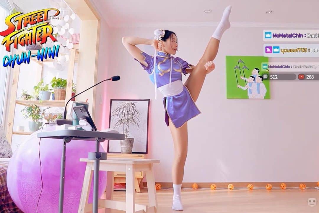 sanga yoginiのインスタグラム：「Halloween special stream 🎃 (ft. Chun li)」