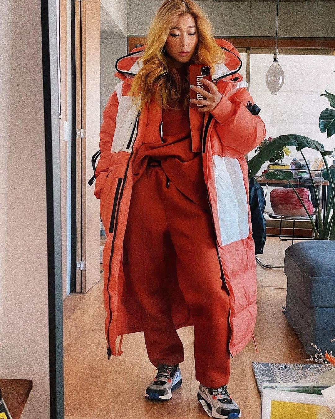 野中生萌さんのインスタグラム写真 - (野中生萌Instagram)「Swipe left to see the new items I got from @stellamccartney @adidastokyo 🧡」10月26日 21時24分 - nonaka_miho