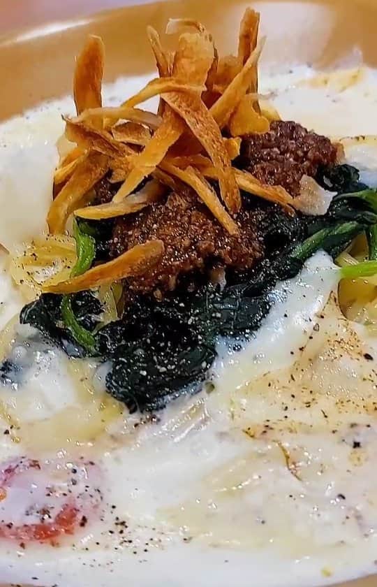 石関友梨のインスタグラム：「【パルメナーラ】前橋産桜絹豚ピリ辛味噌と焼きモッツァレラのパルメナーラ ¥968  削りたてのパルメザンチーズがたっぷり！熱々のクリームソースには焼き目が付いた香ばしいモッツァレラチーズ✩  もっちもっちな生パスタにソース具材が良く絡み口いっぱい濃厚な味わい！豚肉濃厚辛味噌が和の雰囲気  濃厚チーズ・濃厚ソース・濃厚肉味噌 トリプルパンチで依存性パスタです♡  【パルメナーラ】◇◆◇◆◇◆  群馬県棟高町1400  イオンモール高崎3F   イオンモール高崎店(フードコート内)  ☎ 027-310-9270  営業時間  10:00-21:00  定休日  年中無休  ◆◇◆◇◆◇◆◇◆◇◆◇◆◇◆◇◆◇◆◇◆  #パルメナーラ #高崎イオン #フードコート #キングオブパスタ20121 #キングオブパスタ  #高崎パスタ #高崎グルメ #群馬グルメ #群馬食べ歩き #パスタの大会 #過去優勝店 #TVでも紹介 #パスタ  #詳しくはキングオブパスタHPにて #高崎パスタ大使」