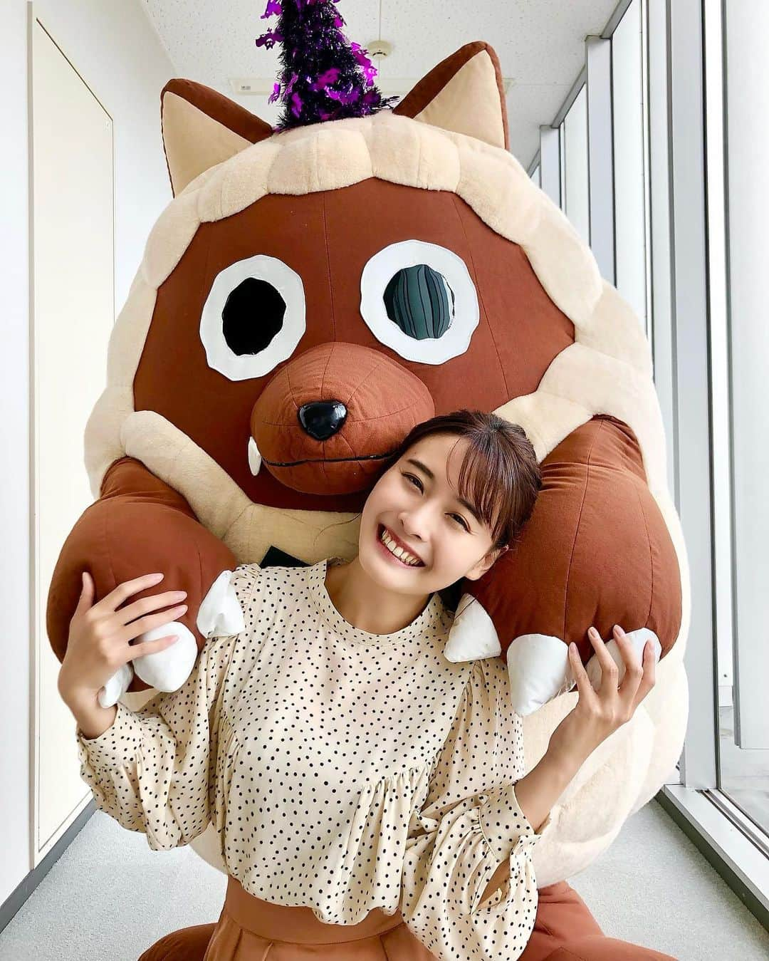 望木聡子さんのインスタグラム写真 - (望木聡子Instagram)「#ドデスカ 金曜６時台の‬「どうぶつZOO鑑」‬ ‪今週の主役はこの動物❣️  写真をヒントに何の動物か当ててくださいね。 今回はぜったい当ててほしいな… とウルフィが言っております！！！  #大喜利じゃないよ #振りじゃないよ #メーテレ #ウルフィ #アナウンサー #望木聡子」10月27日 20時27分 - satoko_mochiki