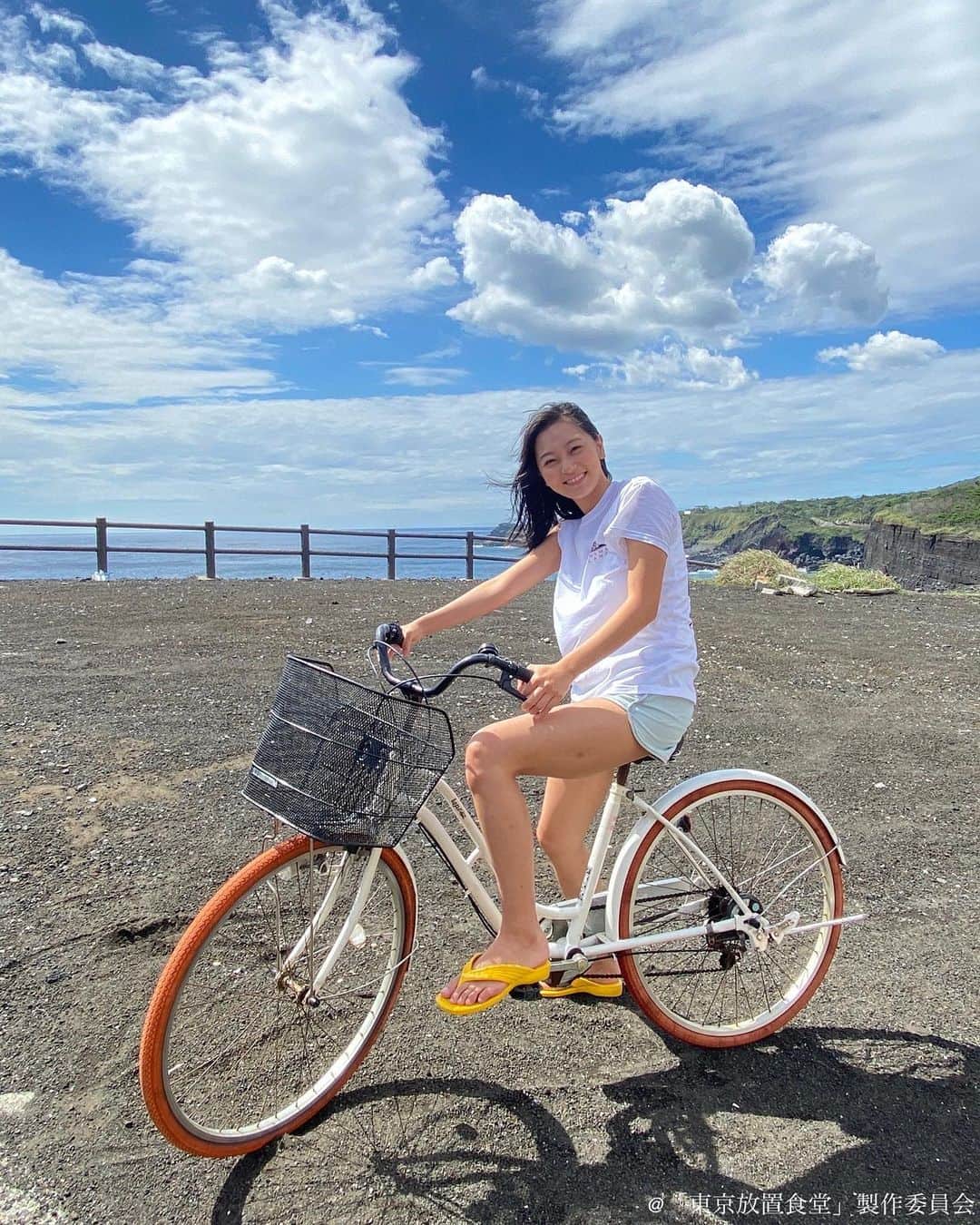 のインスタグラム：「本日、東京放置食堂第7話放送です。見てね👊🏻 公式インスタからお写真拝借！#片桐はいり さんと ゲストの #工藤遥  さん #東京放置食堂 #w工藤」