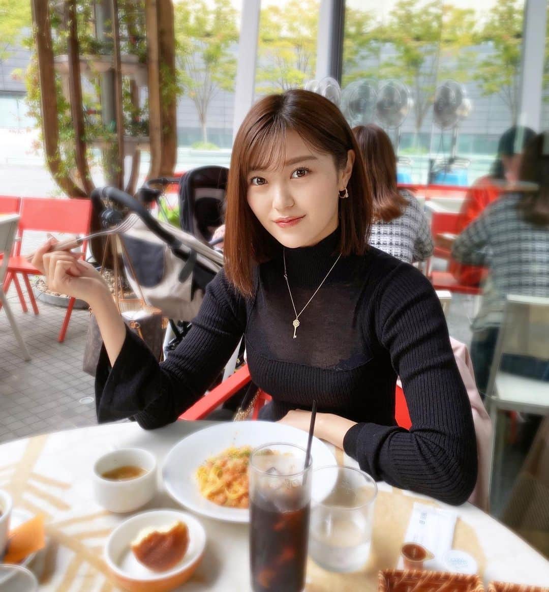 のインスタグラム：「. . . ひさしぶりの再会🧡  さきちゃんエステサロン オープン楽しみ💐㊗️  #大阪グルメ #梅田グルメ  #パスタランチ #美容 #エステ #グルメ #旅行」