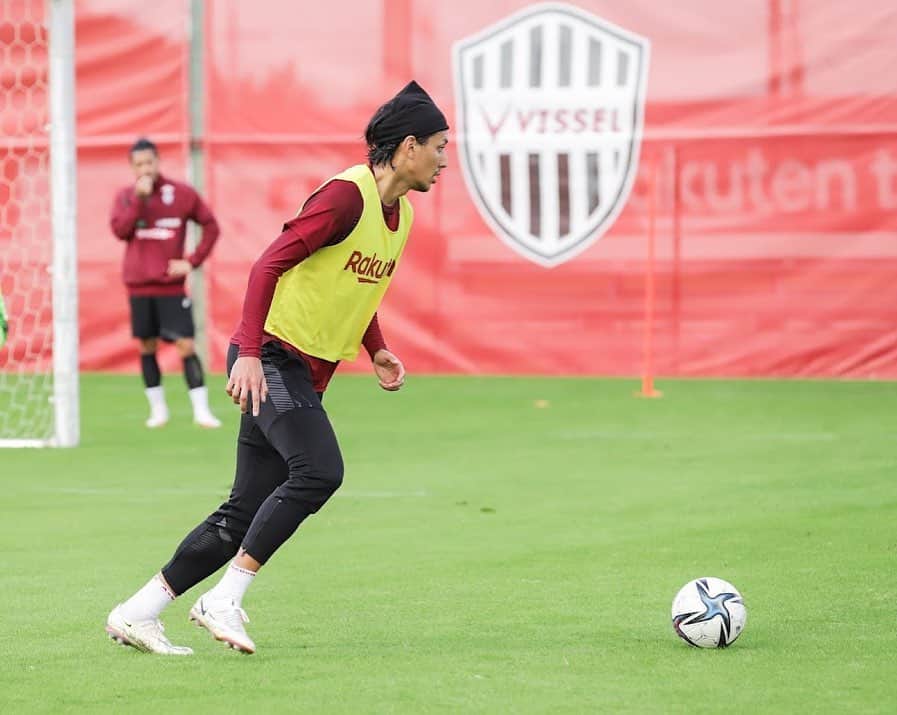 大崎玲央のインスタグラム：「New week💪🏽💪🏽💪🏽 #visselkobe #ヴィッセル神戸」