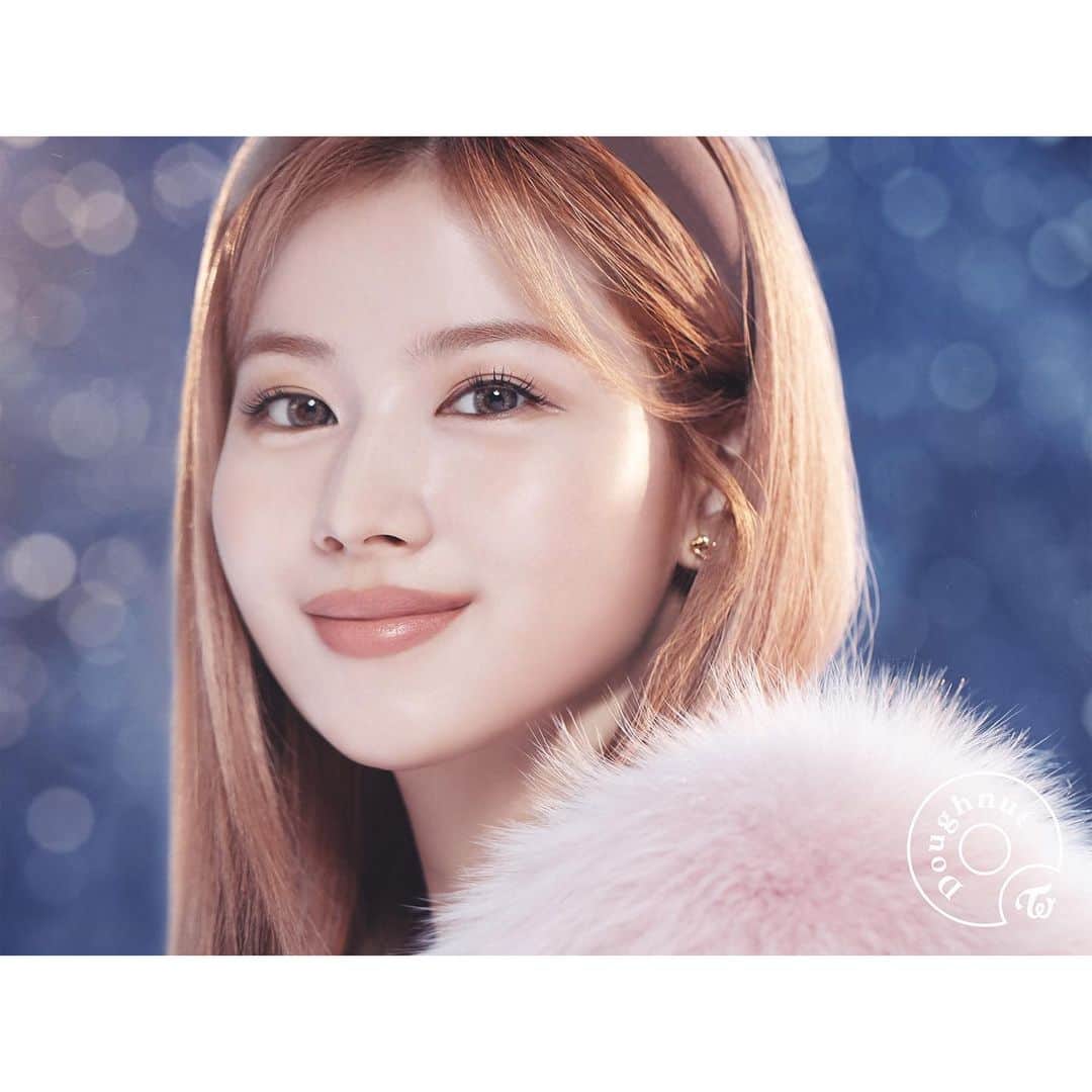 のインスタグラム：「TWICE JAPAN 9th SINGLE『Doughnut』 2021.12.15 Release  SANA  #TWICE #Doughnut #SANA」