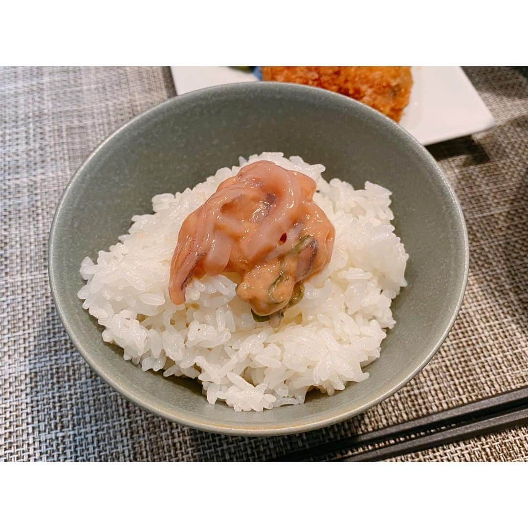 田中萌さんのインスタグラム写真 - (田中萌Instagram)「* 最近気に入ったご飯のおとも いかの塩辛🍚🦑  アベヒルスタッフにいただいたものです。 青唐辛子も入っていてとてもおいしかった😚  #ご飯のお供#塩辛#いか塩辛#🦑#ごはん大好き#白米#love#アベヒル#picpop」10月27日 17時55分 - moetanaka_ex