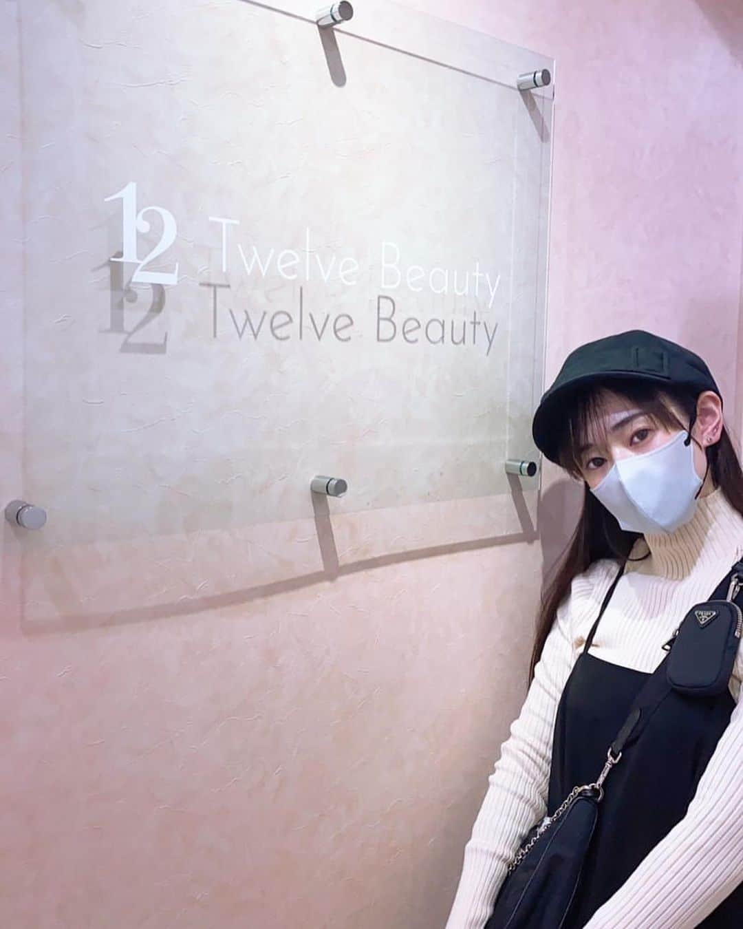 近衛りこさんのインスタグラム写真 - (近衛りこInstagram)「今日はハーブピーリングしてきました🍃 @12twelvebeauty   乾燥が心配だったけど、ピーリング後にたくさん保湿してもらってお肌チュルになりました(＞〰＜ ) おすすめです🍃 . . #ハーブピーリング」10月27日 22時24分 - ko_no_e