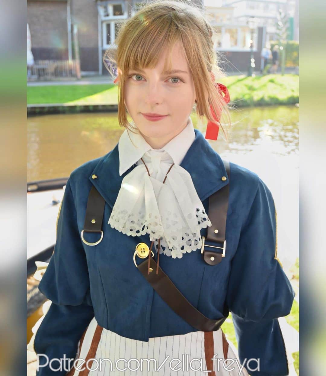 Ella Freyaのインスタグラム：「My name is Violet Evergarden  ヴァイオレットエヴァガーデンと申します　  📸: @rio_onepiece_nl Costume from @miccostumes」
