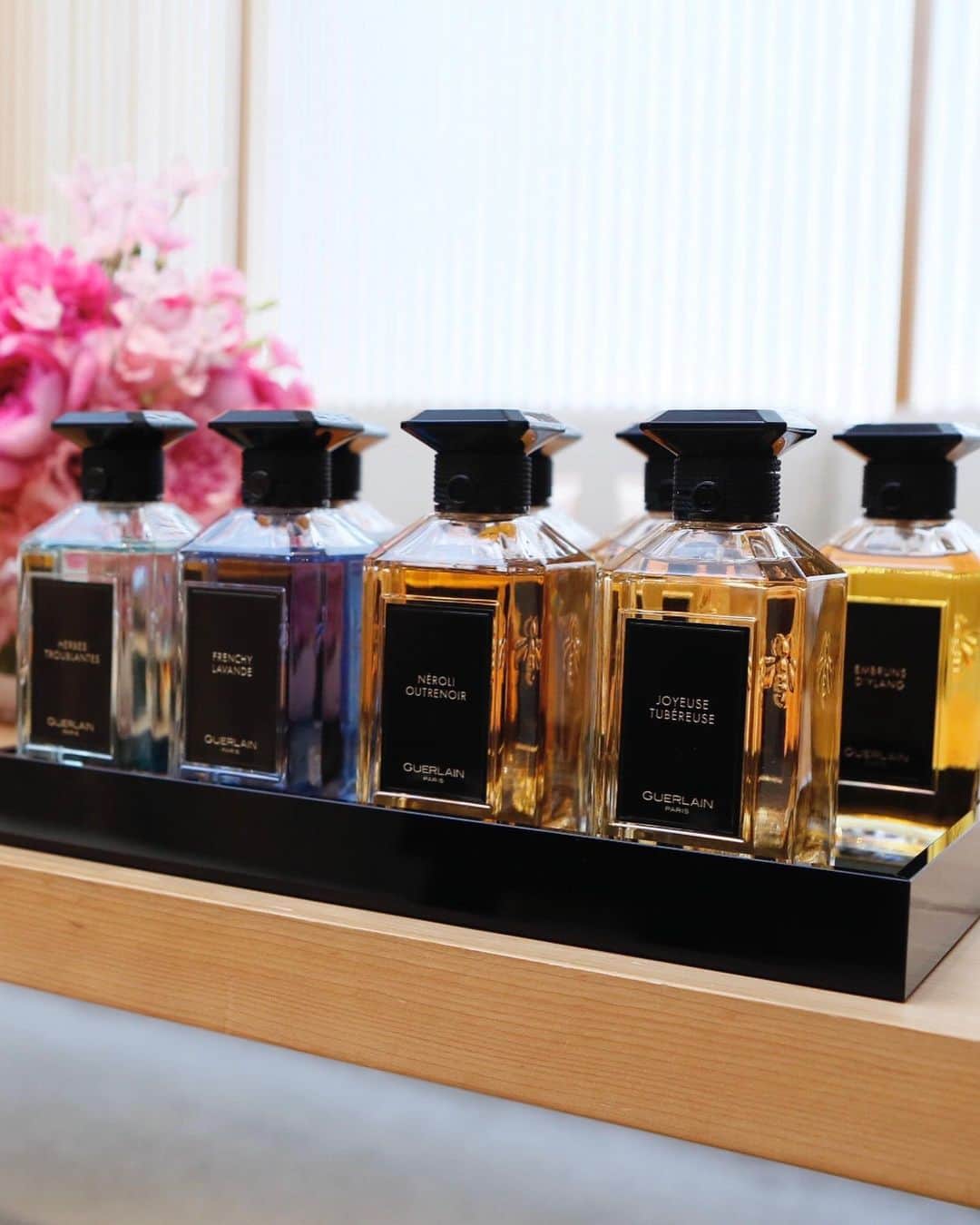 桐谷美玲さんのインスタグラム写真 - (桐谷美玲Instagram)「ゲランの香水の最高級コレクション 「ゲラン ラール エ ラ マティエール」 自分好みの香りを探してもらい、お気に入りを見つけられました。 好みの香りを纏うと気分が高まるから嬉しい☺️ 新宿伊勢丹のPOPUPでぜひ体験してみてください。 #ゲラン #ラールエラマティエール #サロンドパルファン」10月27日 22時38分 - mirei_kiritani_