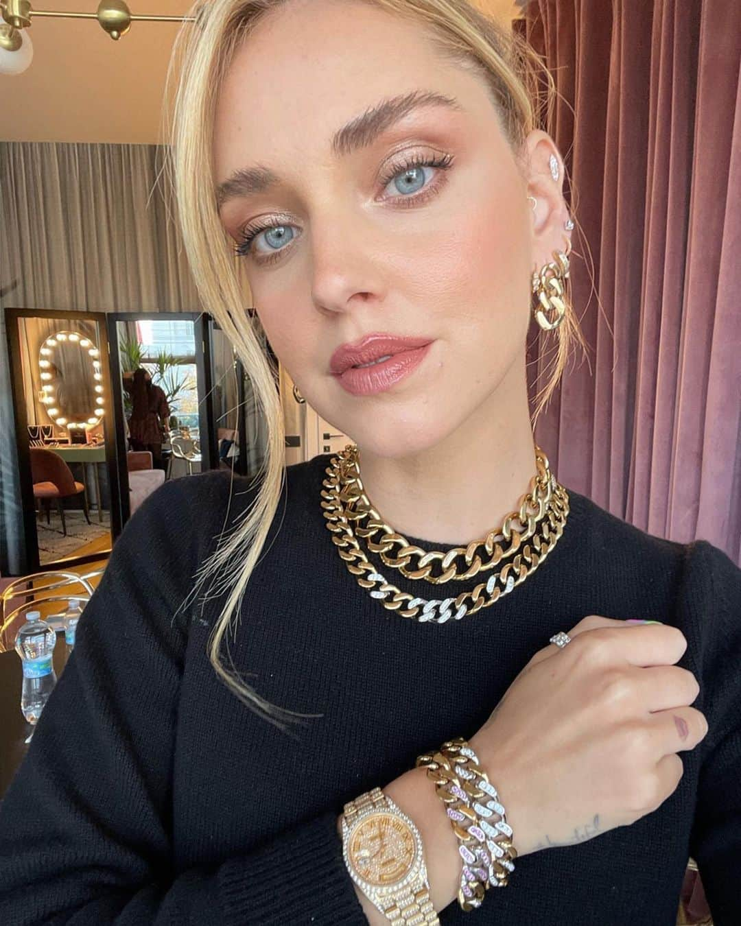 キアラ・フェラーニさんのインスタグラム写真 - (キアラ・フェラーニInstagram)「Some of my favorite @chiaraferragnibrand jewels 🥰」10月27日 23時00分 - chiaraferragni