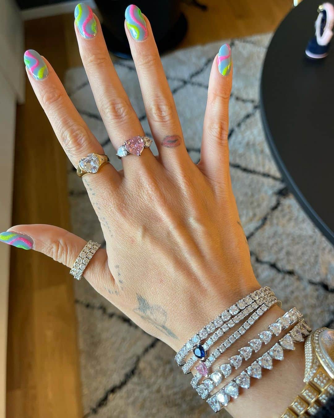 キアラ・フェラーニさんのインスタグラム写真 - (キアラ・フェラーニInstagram)「Some of my favorite @chiaraferragnibrand jewels 🥰」10月27日 23時00分 - chiaraferragni