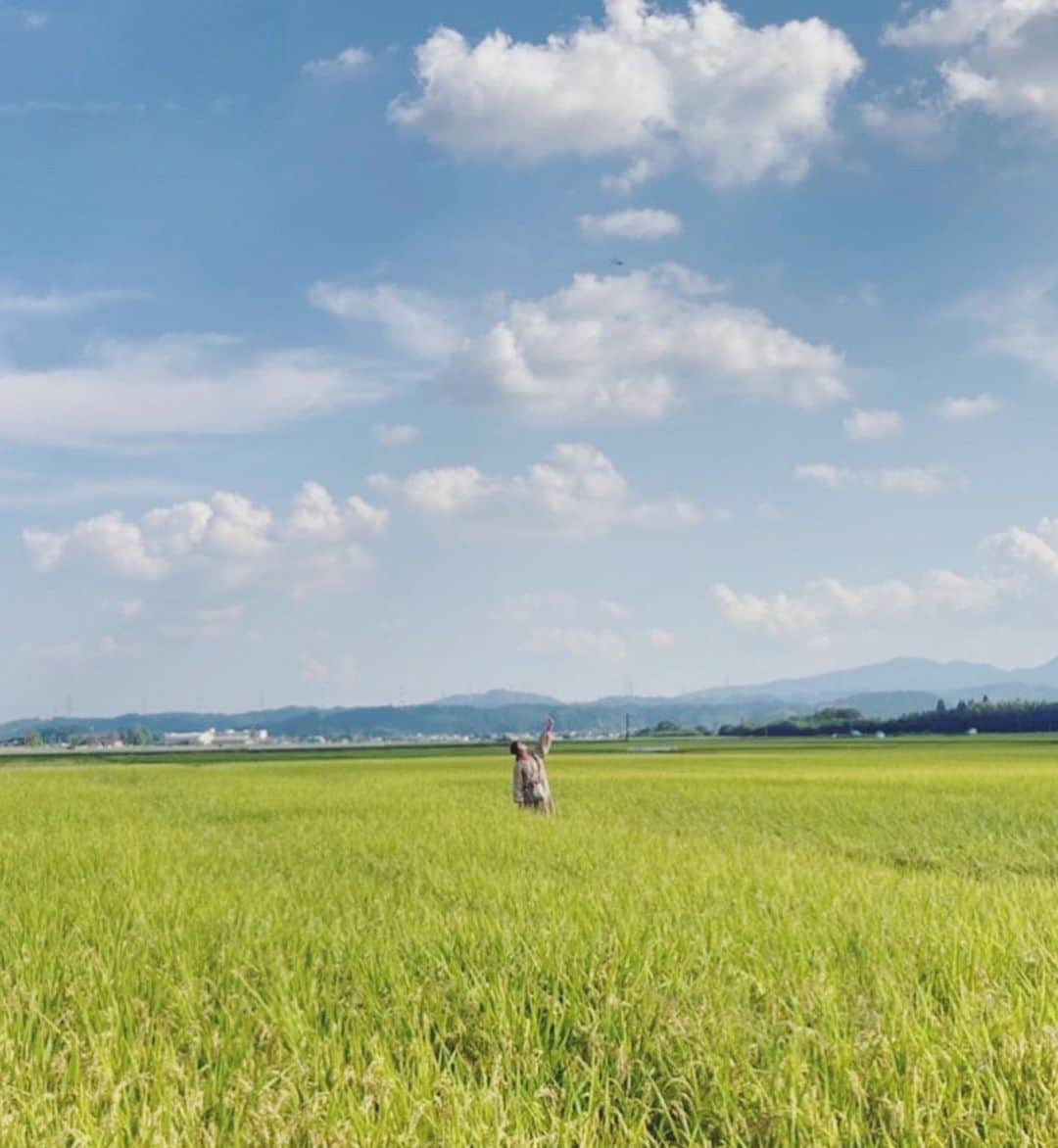 上白石萌歌さんのインスタグラム写真 - (上白石萌歌Instagram)「#月刊旅色  鹿児島県伊佐市を旅してきました！ 大好きなわたしの地元 鹿児島にこのような形で帰ることができてうれしいです。まだまだ知らない魅力がたくさん！ 心のお洗濯でした🧼ぜひご覧くださいっ」10月28日 14時08分 - moka____k