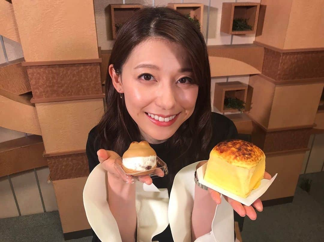 TBS「Nスタ」さんのインスタグラム写真 - (TBS「Nスタ」Instagram)「【東京初進出の最新スイーツ🐻✨】  きょうのNスタNC5では、 東京初進出の最新スイーツをご紹介🍰✨  上村アナが持っているのは、 新食感スイーツの兵庫発《たまごパン》 進化系マリトッツの愛知発《ケロトッツォ》です🥰  気になるそのお味は...！  本日17時30頃〜放送予定です！ 是非ご覧ください🌈 本日も「Nスタ」よろしくお願い致します🦊💜  公式Twitterも更新中です✔️ #Nスタ #TBS  #井上貴博 #ホラン千秋 #上村彩子 #東京進出  #最新スイーツ #新食感 #マリトッツォ #ケロトッツォ」10月28日 15時03分 - nst_tbs