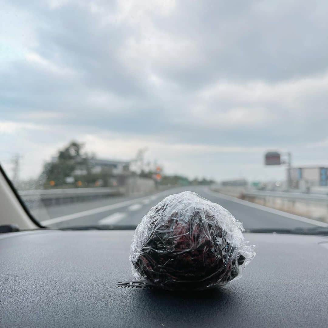 森下千里のインスタグラム：「おはようございます🌞 あと3日。  今日から おじさんおばさんたちも来てくれます。 友達も手伝いに来てくれます。  最初はひとりだったけど、 お母さんが来てくれて、 地元でも輪が広がってきて、 とても心強いです。  もっと多くの人に宮城五区を知って欲しい！ もっと、宮城五区を元気にしたい！  という気持ちは最初から まったく変わりありません。  皆さんの声を国政に届けるためにも、 どうか、わたしを応援してください！  #宮城五区 #幸せをかたちに」