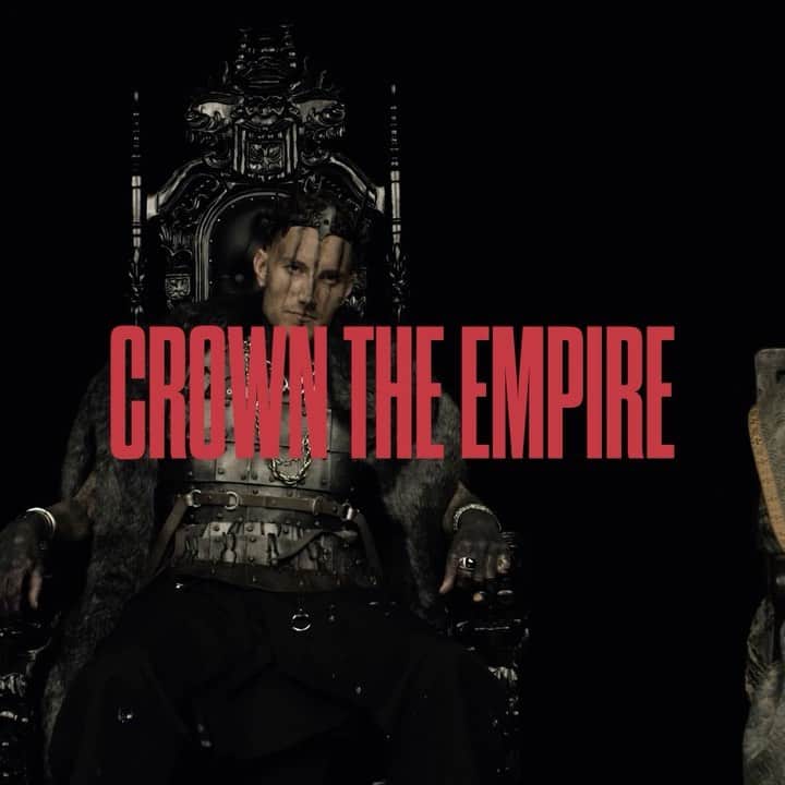 ブランドン・フーバーのインスタグラム：「TOMORROW NIGHT 👑 Tune in to the premiere of our new music video “Dancing with the Dead” 🐍🦂 Click the link in my bio now to pre-save the song on all streaming platforms!」