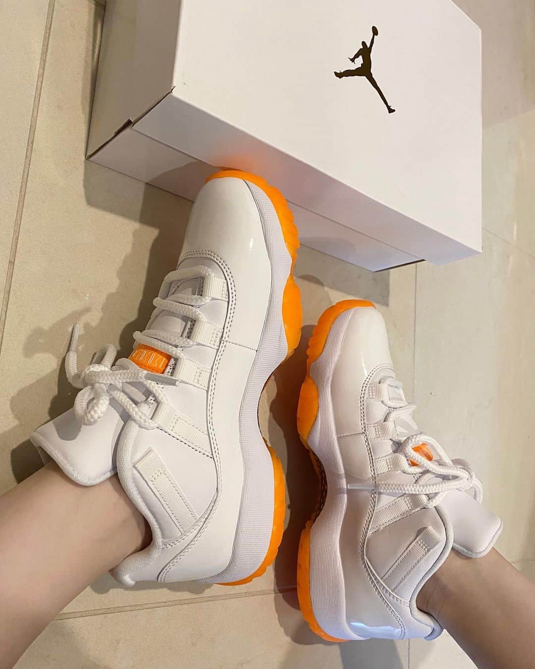 PORINのインスタグラム：「かわぁ🧡 #airjordan11retrolow」