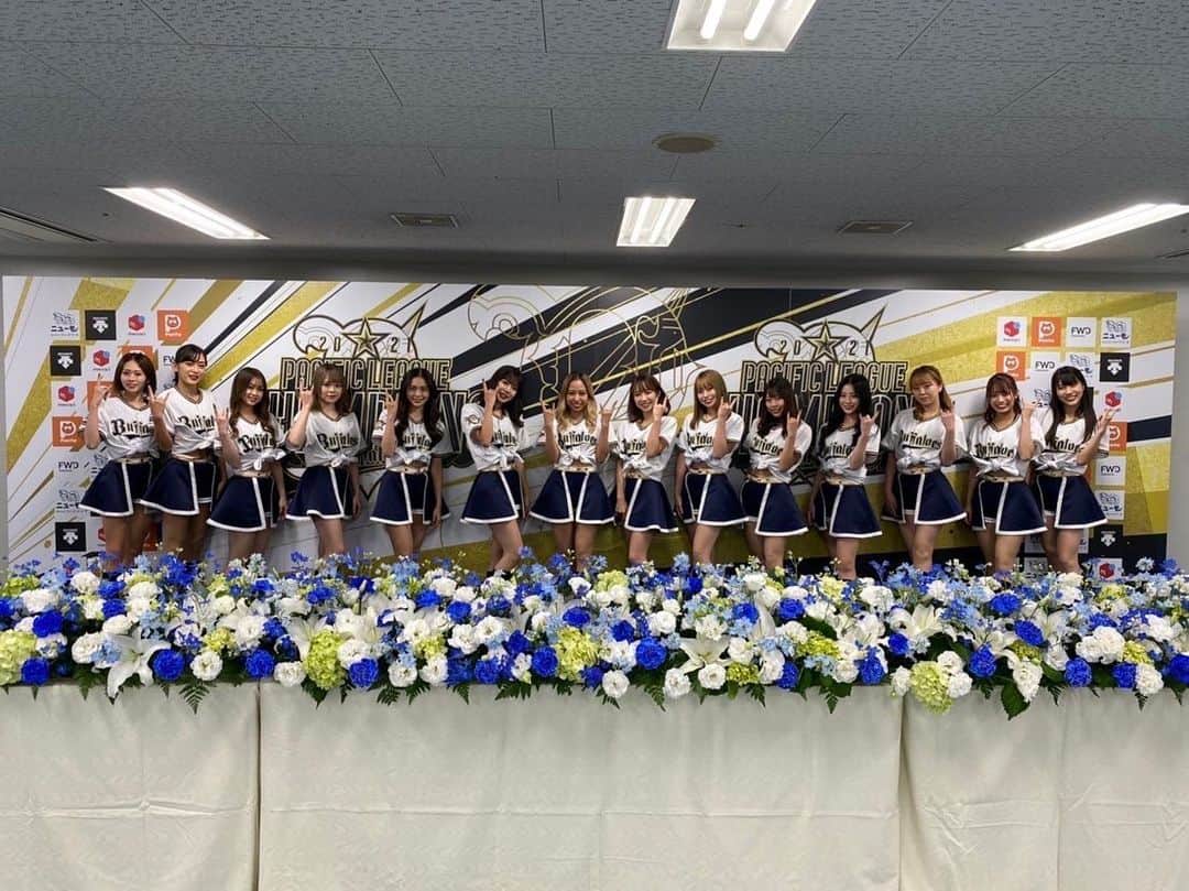 AMANEさんのインスタグラム写真 - (AMANEInstagram)「オリックス・バファローズ パ・リーグ優勝！！！！  ほんとにほんとに嬉しい  幸せです❤️❤️❤️   #オリックス #Bs2021 #BsGirls #プロ野球  #selfie  #オリックスバファローズ  #ORIX #instagram  #amane_356 #follow #일본야구 #일본 #프로야구  #세루카　#셀카  #셀스타그램 #팔로우 #일상 　#데일리룩 #셀피  #粉我 #时装 #棒球 #スポーツ  #人像攝影　#치어리더 #NPB #fllowme #avex  #パリーグ優勝」10月28日 23時28分 - amane_bsgirls_356