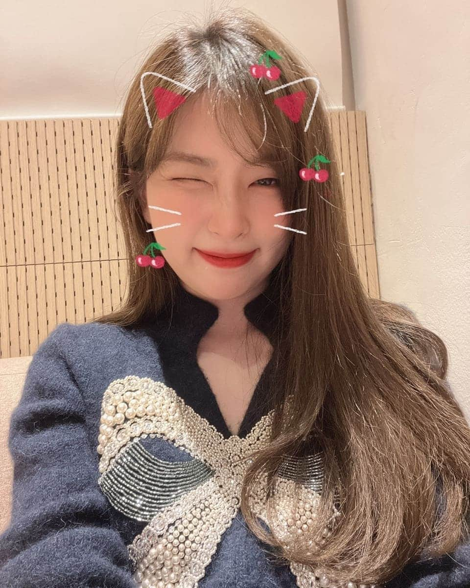 Red Velvetさんのインスタグラム写真 - (Red VelvetInstagram)「화요일에 만나요❗😘  #슬기 #SEULGI     #슬기집 #슬기zip  #레드벨벳 #RedVelvet @hi_sseulgi」10月28日 23時25分 - redvelvet.smtown