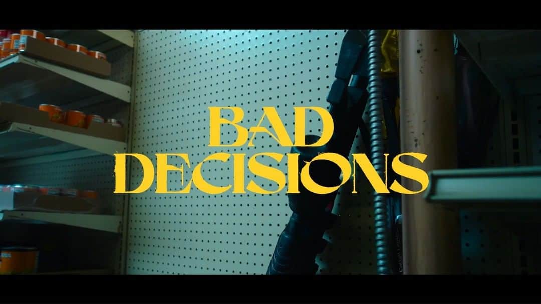 アンバー のインスタグラム：「are you ready for an extraterrestrial snack? 🥨🧀🥪🍿🧃🧋BAD DECISIONS OUT OCTOBER 29」