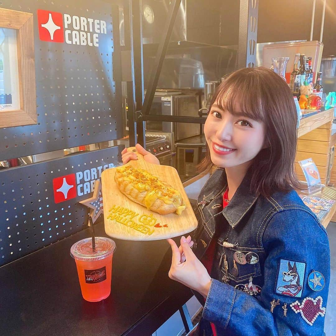 美女美容事情さんのインスタグラム写真 - (美女美容事情Instagram)「《美女×ホットドッグ🌭💖》 *⁠ 今回ご紹介させて頂きますのは!!👀❤︎⁠⠀ ひろぶーさん< @hirobuu_07 >の素敵なお写真📸⁠⠀⁠⠀⁠⠀⁠ *⁠⠀⁠⠀⁠⠀⁠⠀ デニムのコーデがとてもお洒落で似合っています🌟 ホットドッグと一緒にとても可愛らしいです❤️🌭 *⠀⁠⠀⁠⠀⁠⠀⁠⠀ ひろぶーさん< @hirobuu_07 > ⁠⠀⁠⠀⁠⠀⁠⠀ 素敵な投稿ありがとうございました☺️📸✨ *⠀⁠⠀⁠⠀⁠⠀⁠⠀ ひろぶーさんのアカウントには他にも素晴らしい投稿が沢山ありますので是非覗いてみてくださいね💁‍♀️💙⁠⠀⁠⠀⁠⠀⁠⠀ *⠀⁠⠀⁠⠀⁠⠀⁠⠀ △▼△▼△▼△▼△▼△▼△▼△▼△▼ ⁠⠀⁠⠀⁠⠀ ❤🧡💛「美女美容事情」💚💙💜⠀⠀⠀⠀⠀⠀⠀⠀⠀⠀⠀⠀⠀⠀⁠⠀⁠⠀⁠⠀⁠⠀⁠⠀ 👇掲載ご希望の方は👇⠀⠀⠀⠀⠀⠀⠀⠀⠀⠀⠀⠀⠀⠀⠀⁠⠀⁠⠀⁠⠀⁠⠀⁠⠀ @b_b_j.jタグ付けと🖤 #ビジョビ ⁠⠀ 🖤タグ付けお願いします✨⠀⠀⠀⠀⠀⠀⠀⠀⠀⠀⠀⠀⠀⠀⠀⁠⠀⁠⠀⁠⠀⁠⠀⁠⠀ △▼△▼△▼△▼△▼△▼△▼△▼△▼ ⁠⠀⁠ #ガストンルーガ #リュックサック#バックパック#ビーガンレザー #likepay #トップランク沖縄  #沖縄カフェ #沖縄映え #沖縄カフェ巡り #沖縄🌺 #沖縄暮らし #沖縄生活 #映えカフェ #カフェ巡り #映えカフェ #沖縄旅行計画 #沖縄旅行 #沖縄観光 #沖縄好き #沖縄移住」10月28日 17時29分 - b_b_j.j