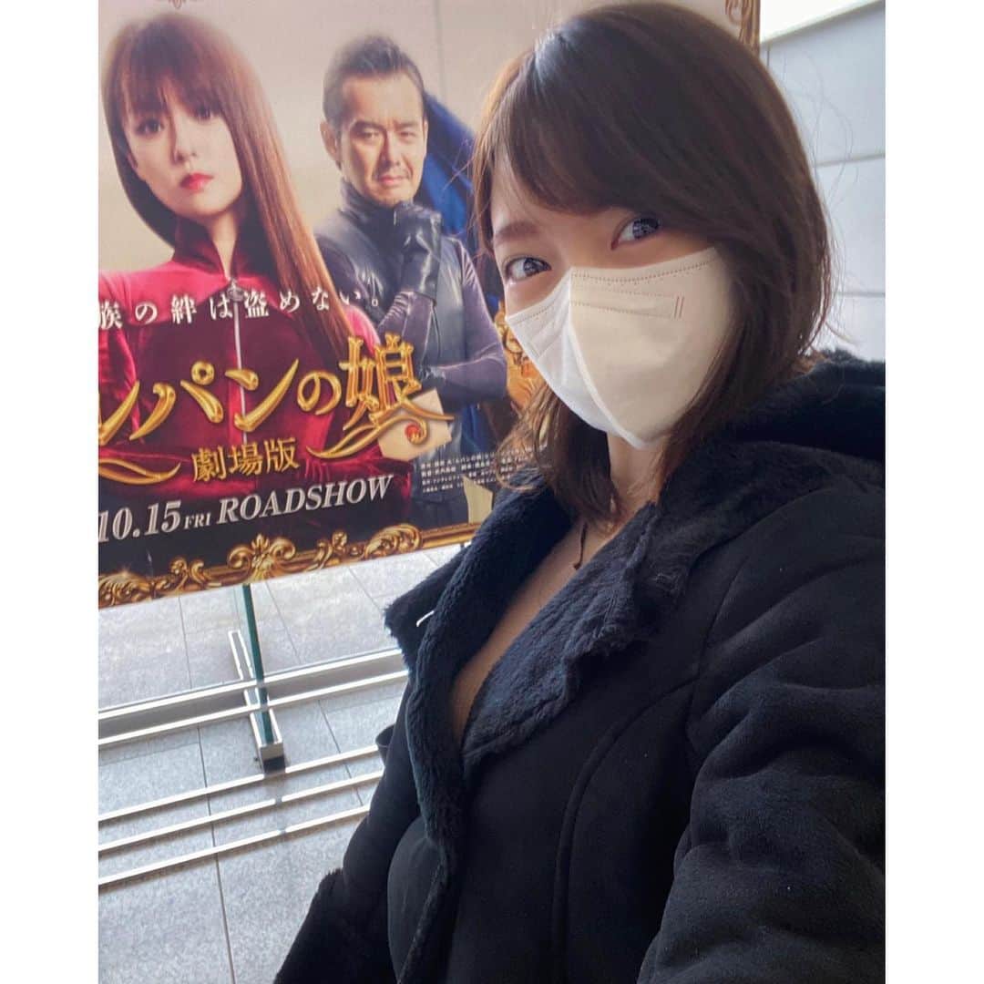竹俣紅のインスタグラム：「🌹 ドラマのシーズン1から大好きで、ずっと楽しみにしていた『劇場版 ルパンの娘』✨ ついに先日、観てきました！ ⁡ 心の中で 〈これよ、これこれ！これだからルパンの娘はおもしろいのよ！〉 と思いながら観ていたのですが、 気づいたら、ほろっと。 めずらしく "べにの目にも涙" でした笑 ⁡ #劇場版ルパンの娘」
